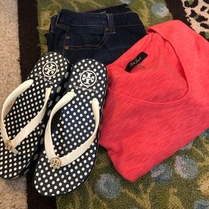 Sandals. Tory Burch flip flops. Navy and cream